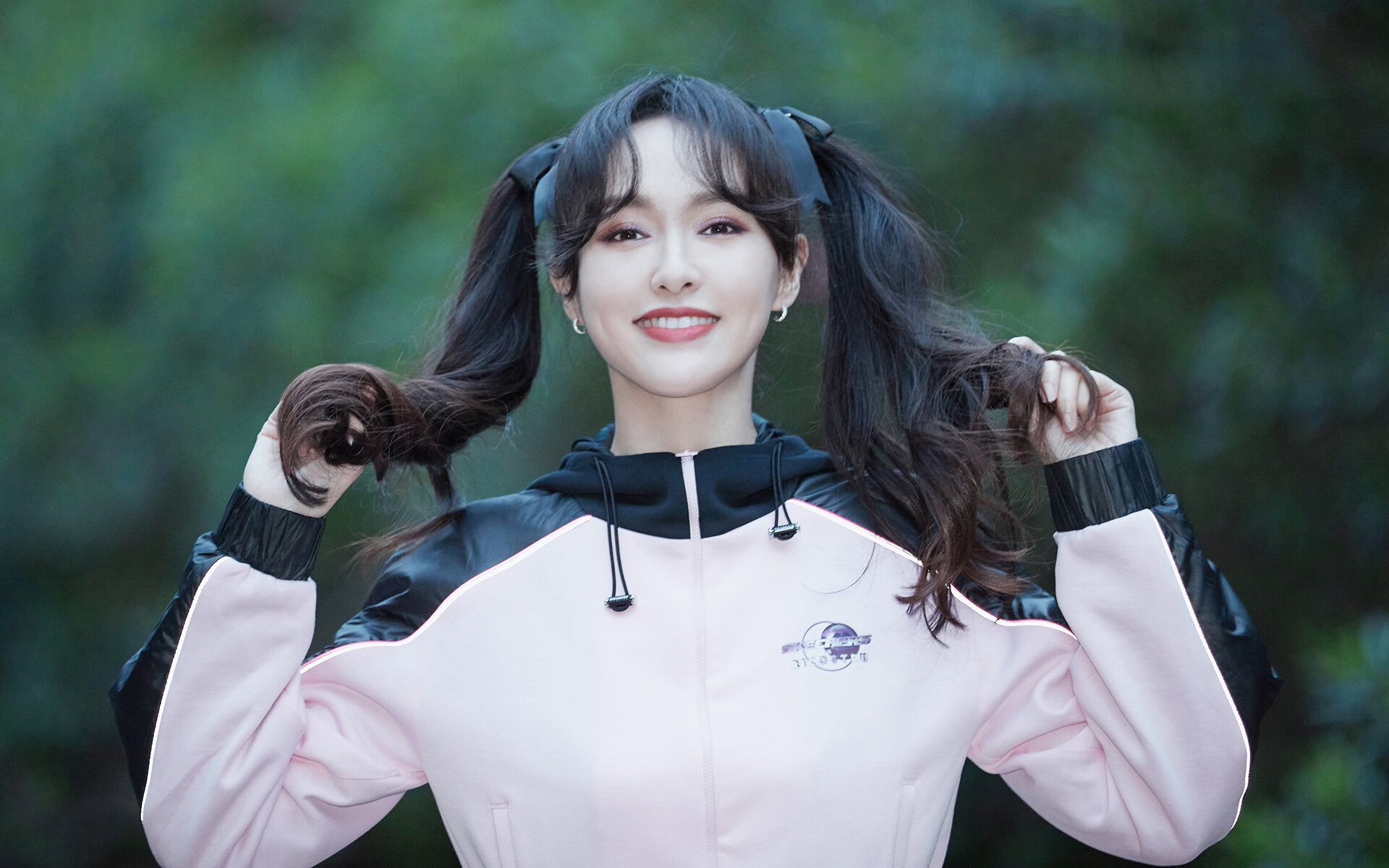 德甲裁判争议不断,这次裁判判决引发轩然大波,德甲 打架