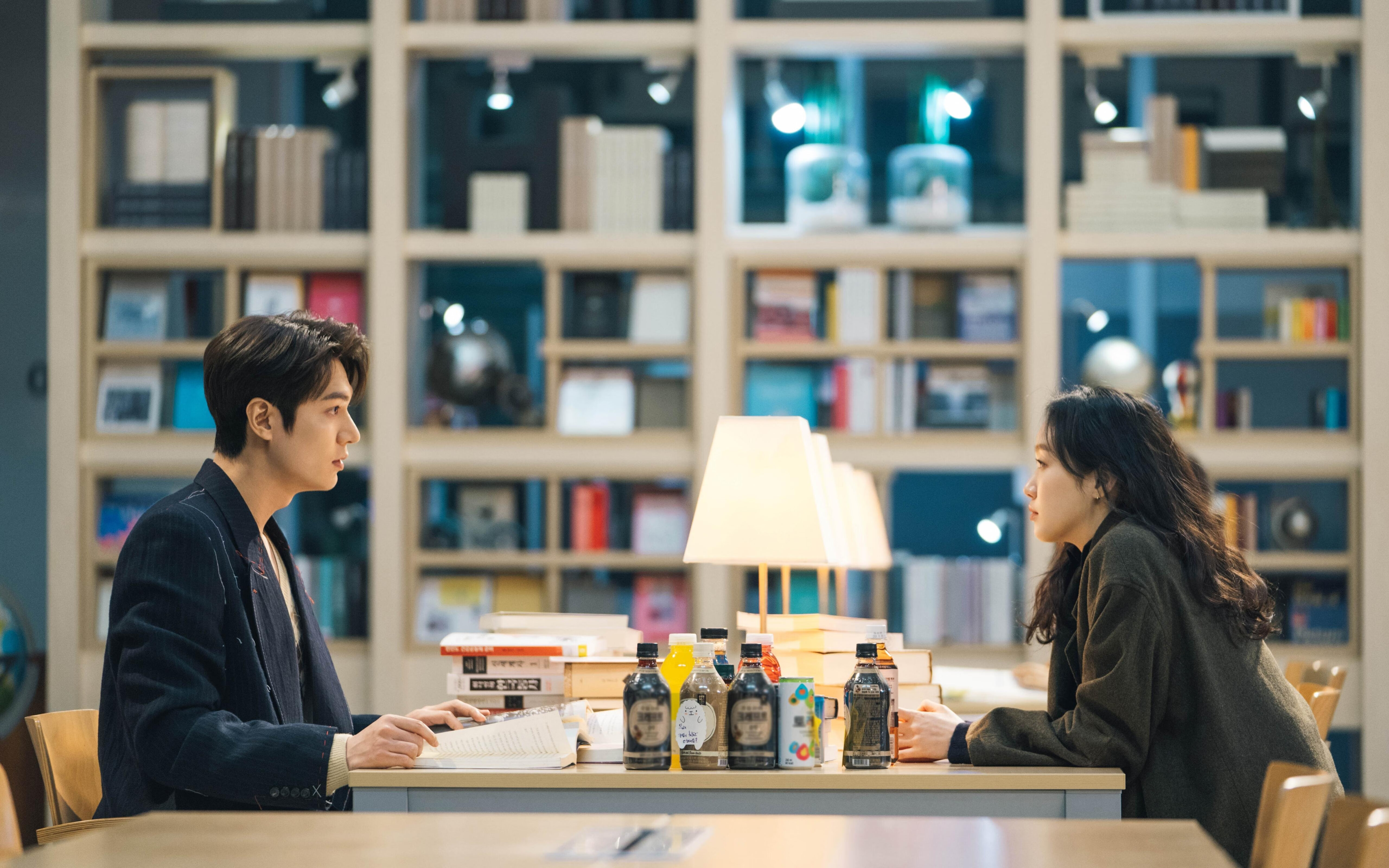 足球联赛转播内容同步国际主流媒体，足球联赛转播费排名