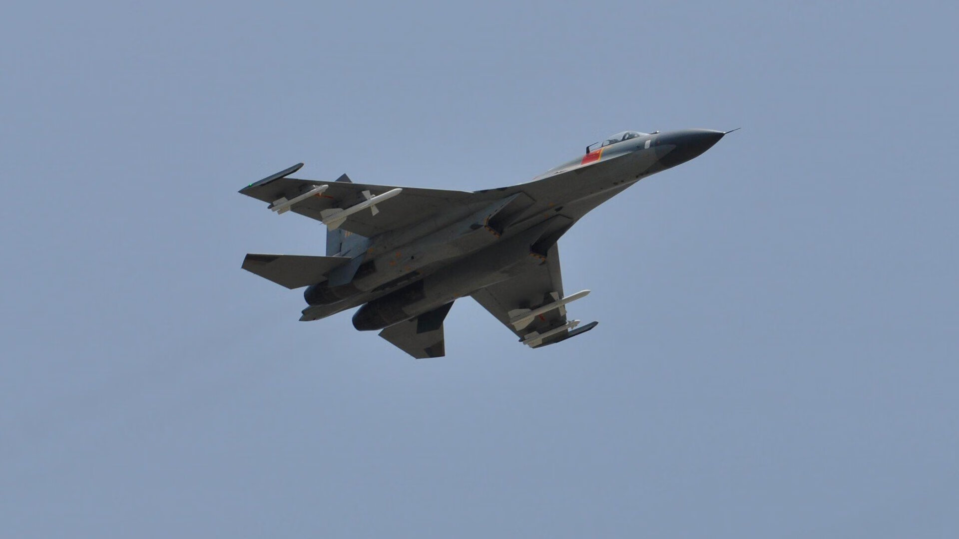 九游官网pc-国内外球队擦枪走火，赛场风起云涌