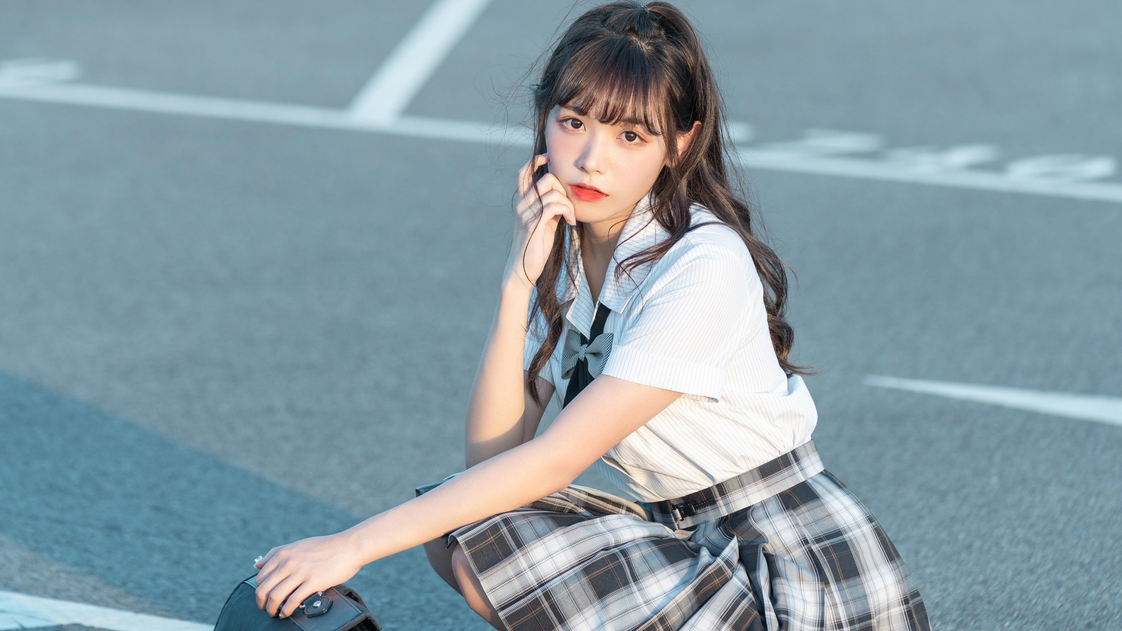 -联盟是否应加入球员职业生涯辅导团队，进入职业联赛需要什么条件