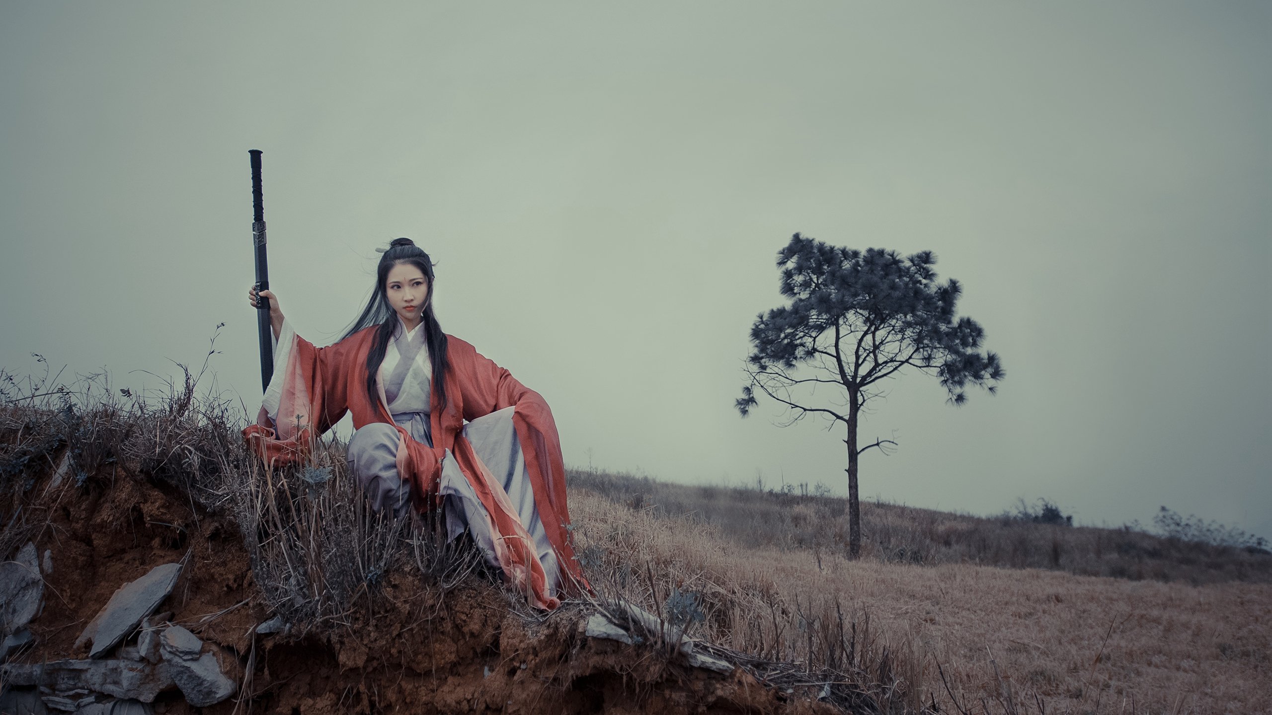 莱切斯特城中场马迪逼抢成功,助球队转化进攻,莱切斯特城夺冠赛季